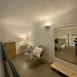 The Loft In The Yard Apartment *